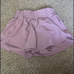 Lululemon tracker shorts